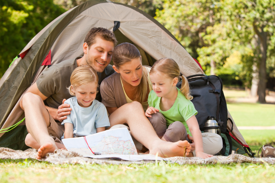 famille dans un camping à Saintes-Maries-de-la-Mer